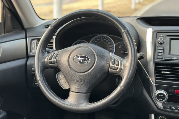 斯巴鲁 森林人 2011款 2.5XS 自动豪华版局部细节13