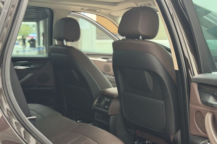 宝马X5(进口) 2014款 xDrive35i 领先型中控内饰7009