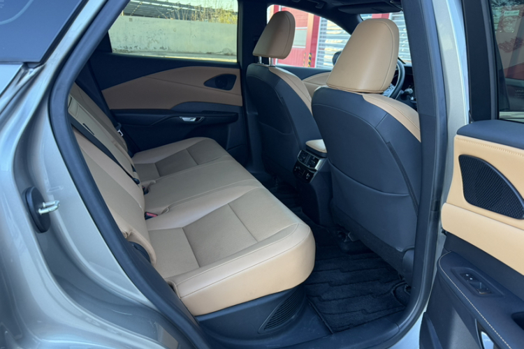 雷克萨斯RX 2023款 350h 两驱悦享版中控内饰7005