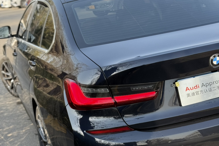 宝马3系 2021款 改款二 325Li M运动套装车身外观6005