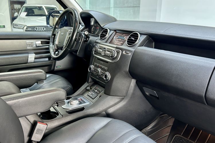 路虎 发现 2015款 3.0 SC V6 HSE中控内饰7005