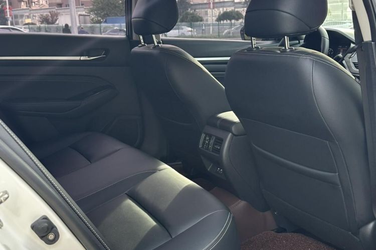 日产 天籁 2021款 2.0L XL 舒适版中控内饰7007