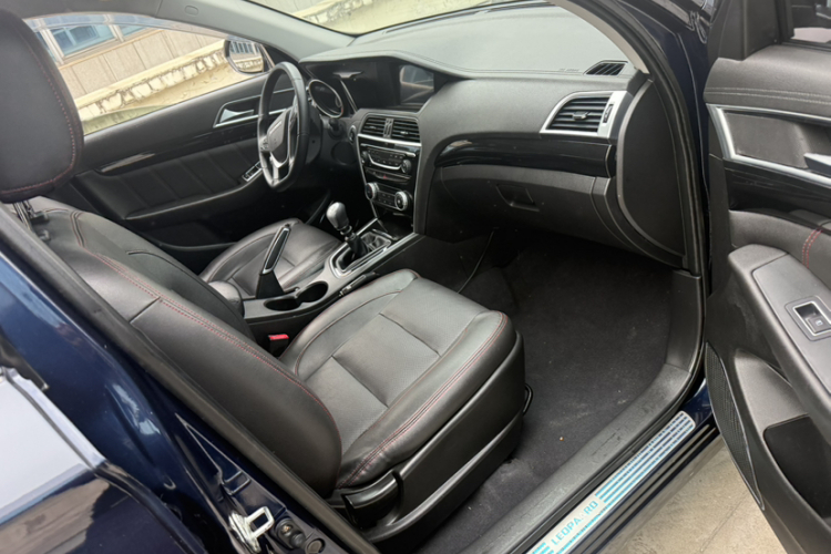 猎豹汽车 猎豹CS10 2017款 2.0T 手动卓越型局部细节9002