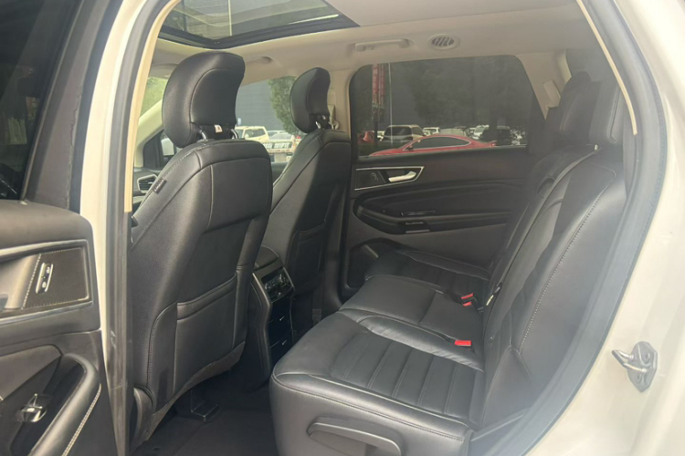 福特 锐界 2018款 EcoBoost 245 两驱豪锐型 7座 国V中控内饰7003