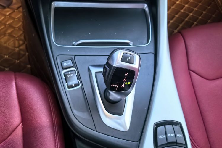 宝马1系(进口) 2016款 118i 领先型中控内饰7004