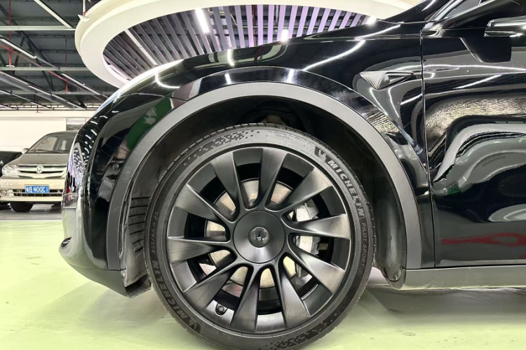 特斯拉 Model Y 2021款 标准续航后驱版车身外观6002