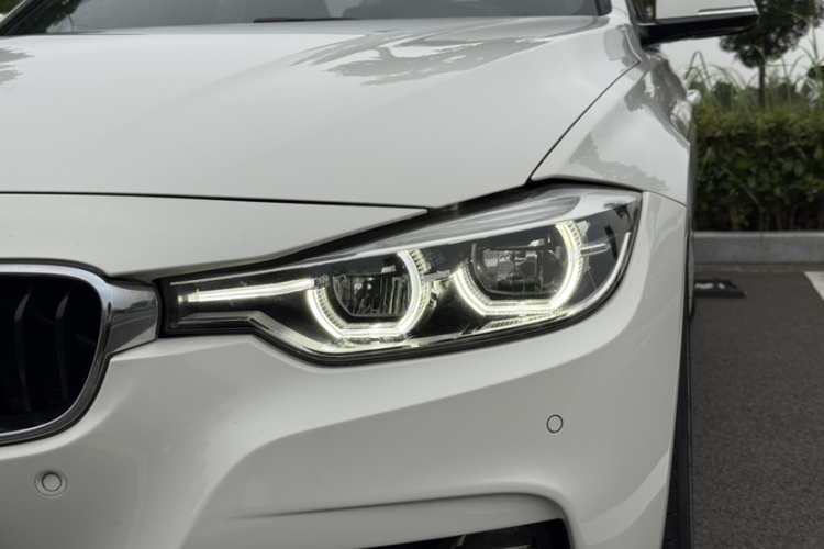 宝马3系 2018款 320i M运动套装车身外观6008