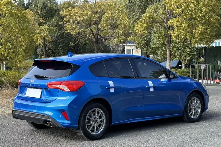 福特 福克斯 2020款 两厢 EcoBoost 180 自动锋潮型车身外观6003