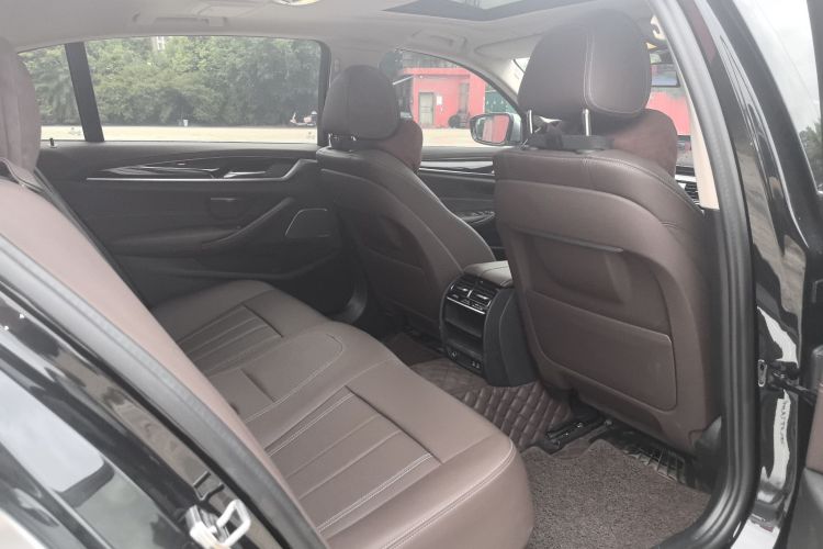 宝马5系 2020款 525Li 豪华套装中控内饰7010