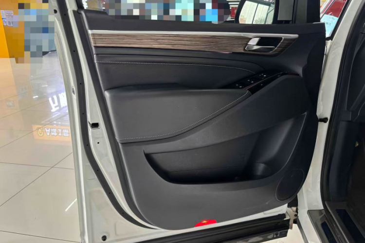 广汽传祺 传祺M8 2021款 大师系列 390T 至尊版中控内饰7008