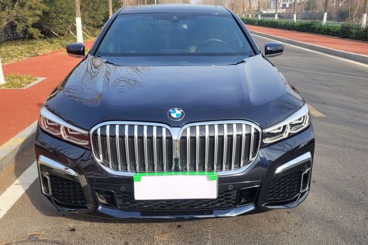 宝马7系 2021款 730Li M运动套装车身外观6002