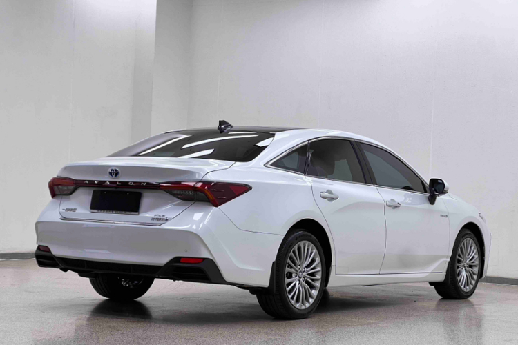 丰田 亚洲龙 2019款 双擎 2.5L XLE尊贵版 国VI车身外观6009