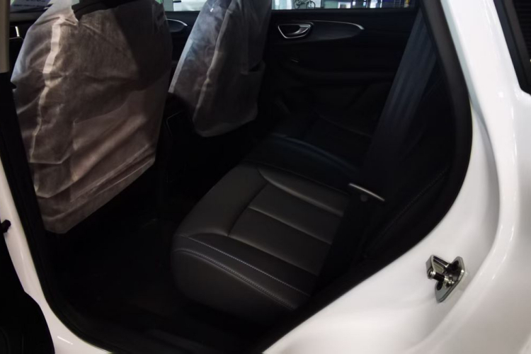 荣威RX5 2025款 PLUS 330TGI 自动领潮智惠版中控内饰7002