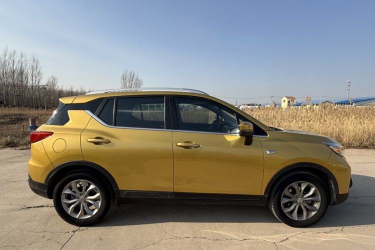 广汽传祺 传祺GS3 2017款 150N 自动精英版车身外观6004