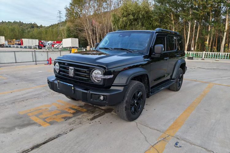 坦克300 2024款 2.0T 挑战者车身外观1