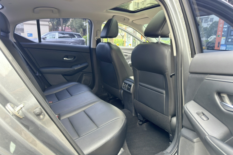 日产 轩逸 2021款 1.6L XL CVT智享版中控内饰7007