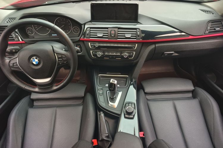 宝马3系 2015款 316i 运动设计套装中控内饰7005