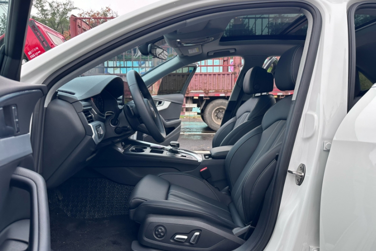 奥迪A4L 2024款 40 TFSI 时尚动感型中控内饰7002