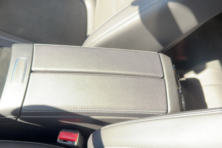 奔驰A级 2021款 A 200 L 运动轿车时尚型局部细节9007