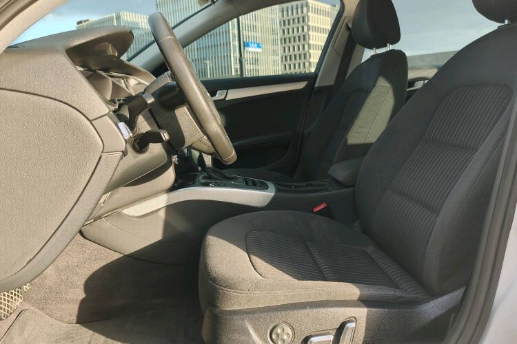 奥迪A4L 2016款 35 TFSI 自动标准型局部细节19