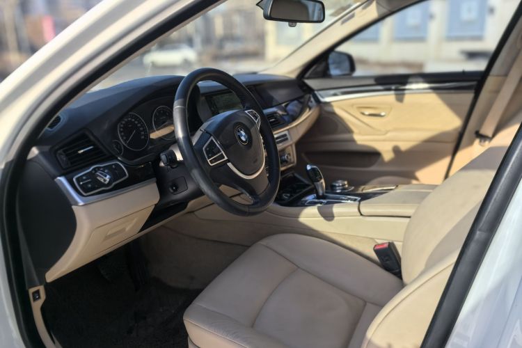 宝马5系 2013款 525Li 豪华型局部细节19