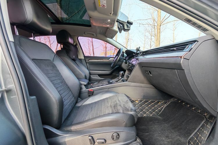 大众 迈腾 2017款 380TSI DSG 豪华型中控内饰7005