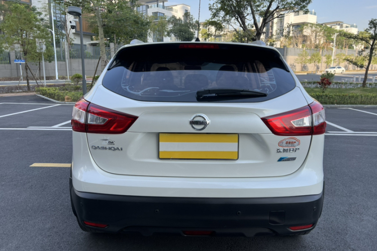 日产 逍客 2016款 2.0L CVT精英版车身外观6004