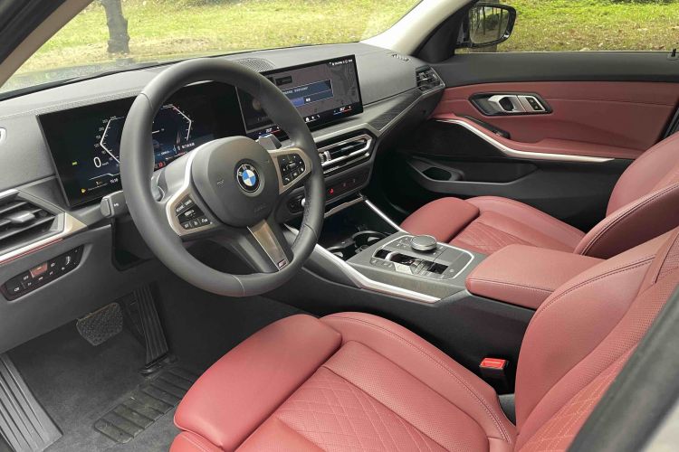 宝马3系 2024款 325i M运动套装中控内饰7002