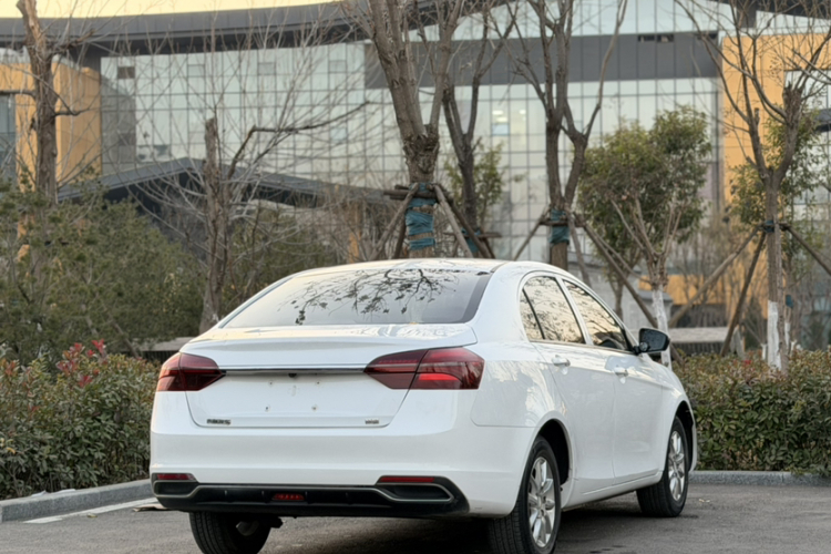 吉利汽车 帝豪 2020款 1.5L CVT舒适型车身外观6003