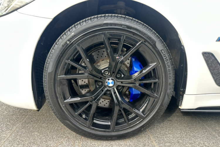 宝马5系 2021款 530Li 尊享型 M运动套装车身外观6005