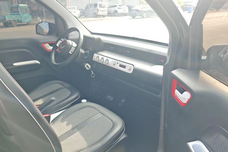 五菱汽车 宏光MINIEV 2022款 GAMEBOY 200km 玩咖款 磷酸铁锂中控内饰7004