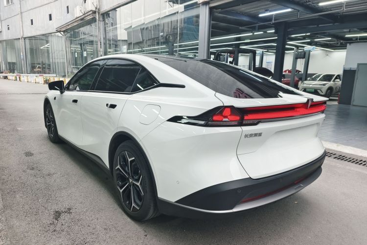 深蓝汽车 深蓝L07 2025款 230Max  深蓝智驾AD PRO增程版车身外观6006