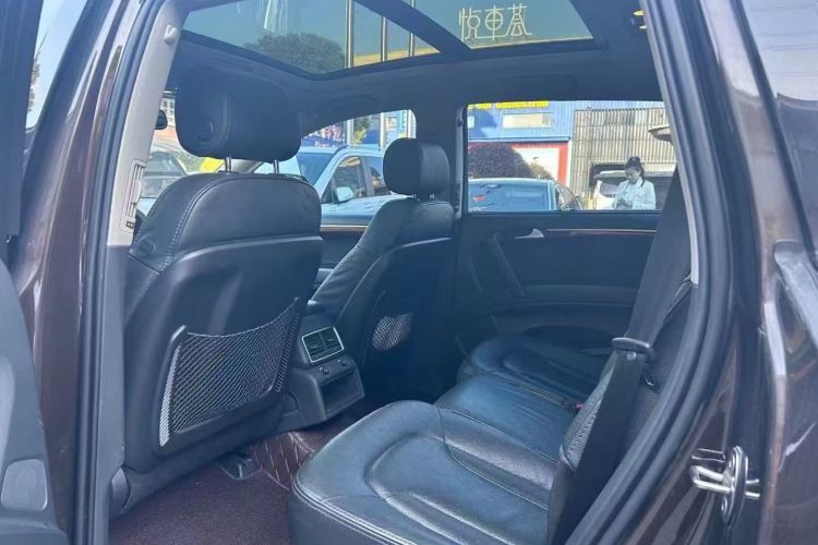 奥迪Q7 2014款 35 TFSI 进取型中控内饰7003