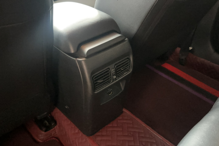 日产 骐达TIIDA 2021款 1.6L CVT智行版中控内饰7005