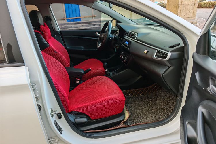 现代 瑞纳 2017款 1.4L 手动焕新版 国VI中控内饰7007