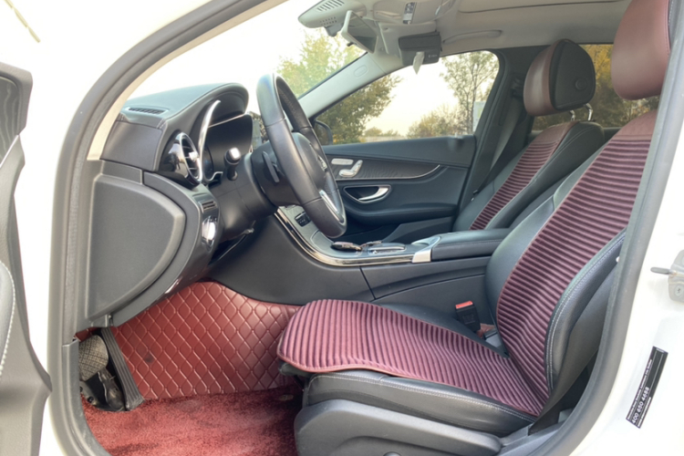 奔驰C级 2019款 改款 C 260 L 运动版局部细节19