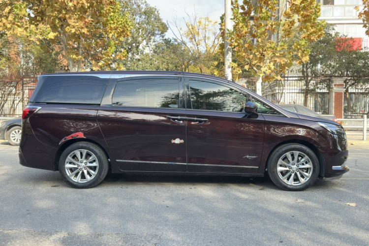 别克GL8 2020款 Avenir艾维亚 六座贤礼版车身外观6007