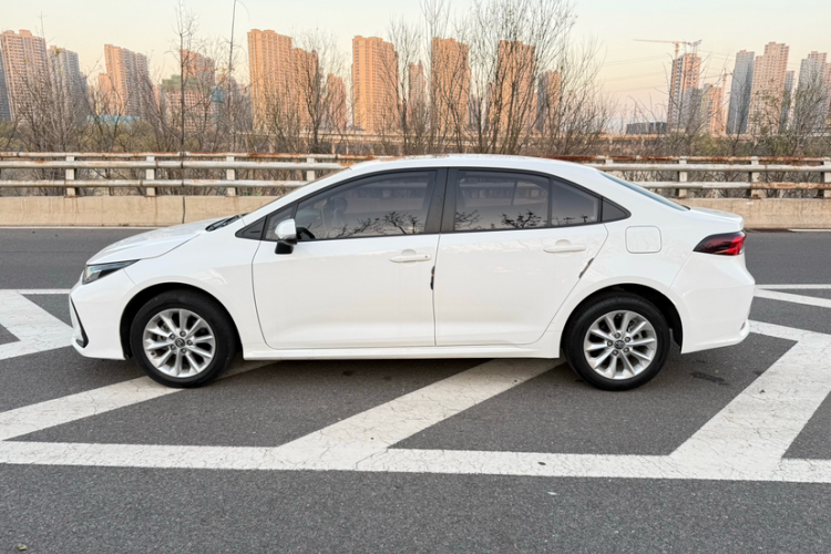 丰田 卡罗拉 2021款 1.2T S-CVT 豪华版车身外观6004