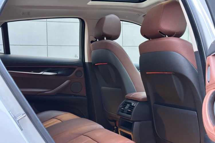 宝马X6 2015款 xDrive35i 豪华型中控内饰7011