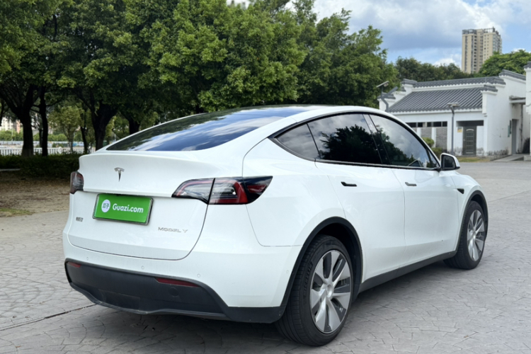特斯拉 Model Y 2021款 长续航全轮驱动版车身外观6003