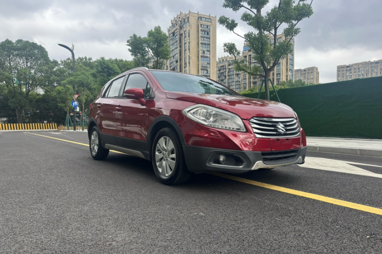 铃木 锋驭 2014款 1.6L CVT两驱精英型车身外观6001