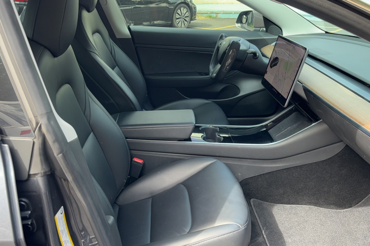 特斯拉 Model 3 2020款 改款 长续航后轮驱动版局部细节41