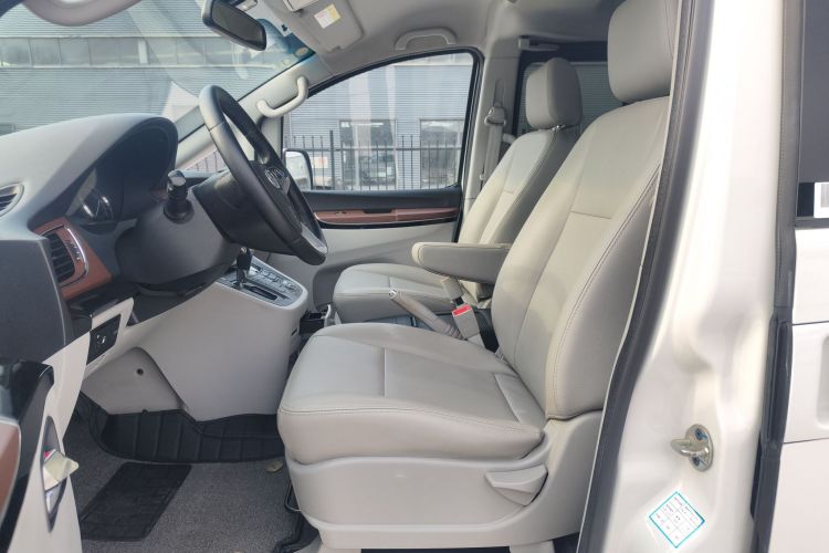 江汽集团 瑞风M5 2017款 2.0T 汽油双离合商务版中控内饰7001