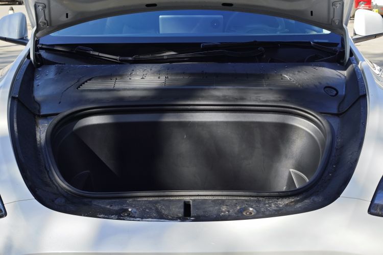 特斯拉 Model Y 2022款 改款 长续航全轮驱动版局部细节24