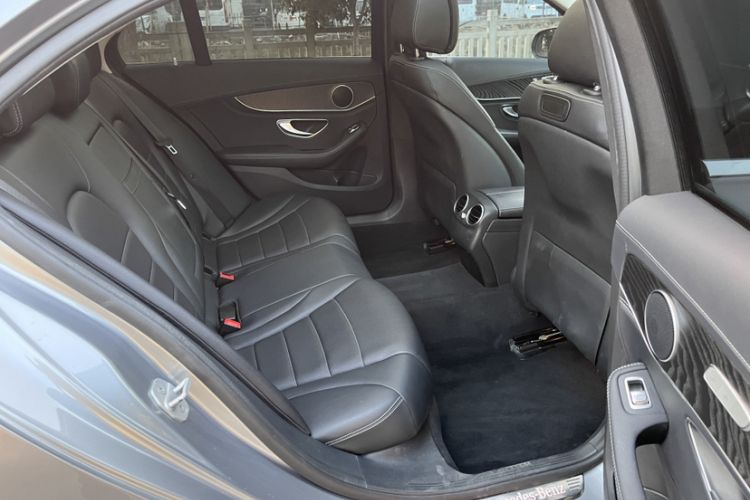 奔驰C级 2016款 C 200 L 运动型中控内饰7003