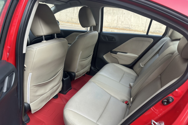 本田 锋范 2015款 1.5L CVT舒适版中控内饰7002