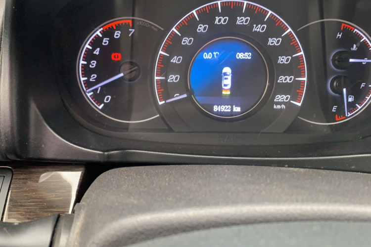 北汽幻速S6 2016款 1.5T 手动领先型中控内饰15