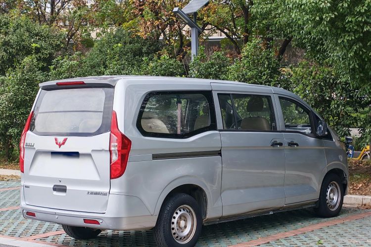 五菱汽车 五菱征程 2015款 1.8L舒适型LJ479QE2车身外观6006