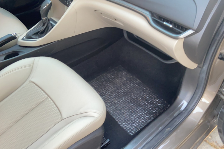 别克 英朗 2016款 15N 自动精英型局部细节9003