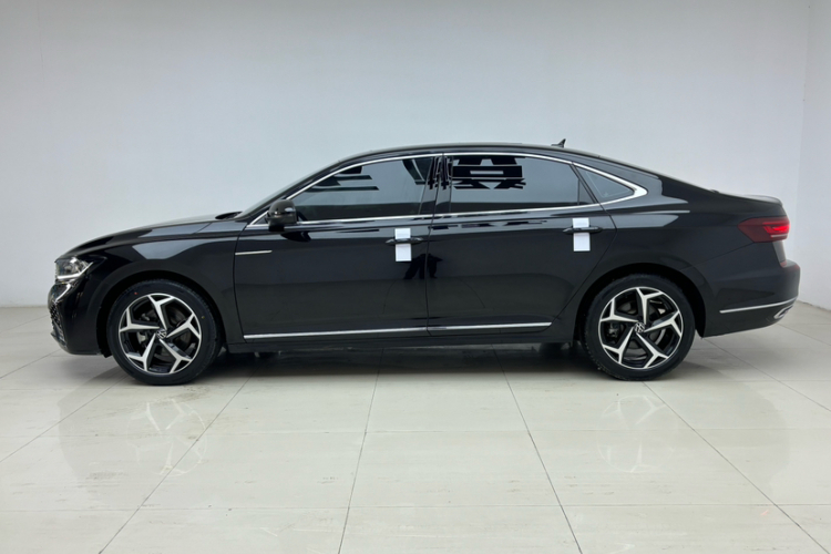 大众 帕萨特 2025款 出众款 380TSI 星空龙腾版车身外观6005